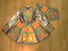 Kleid 5 mit Brat