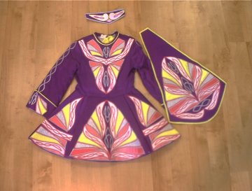 Kleid 7 mit Brat und Krone
