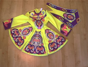 Kleid 23 mit Brat