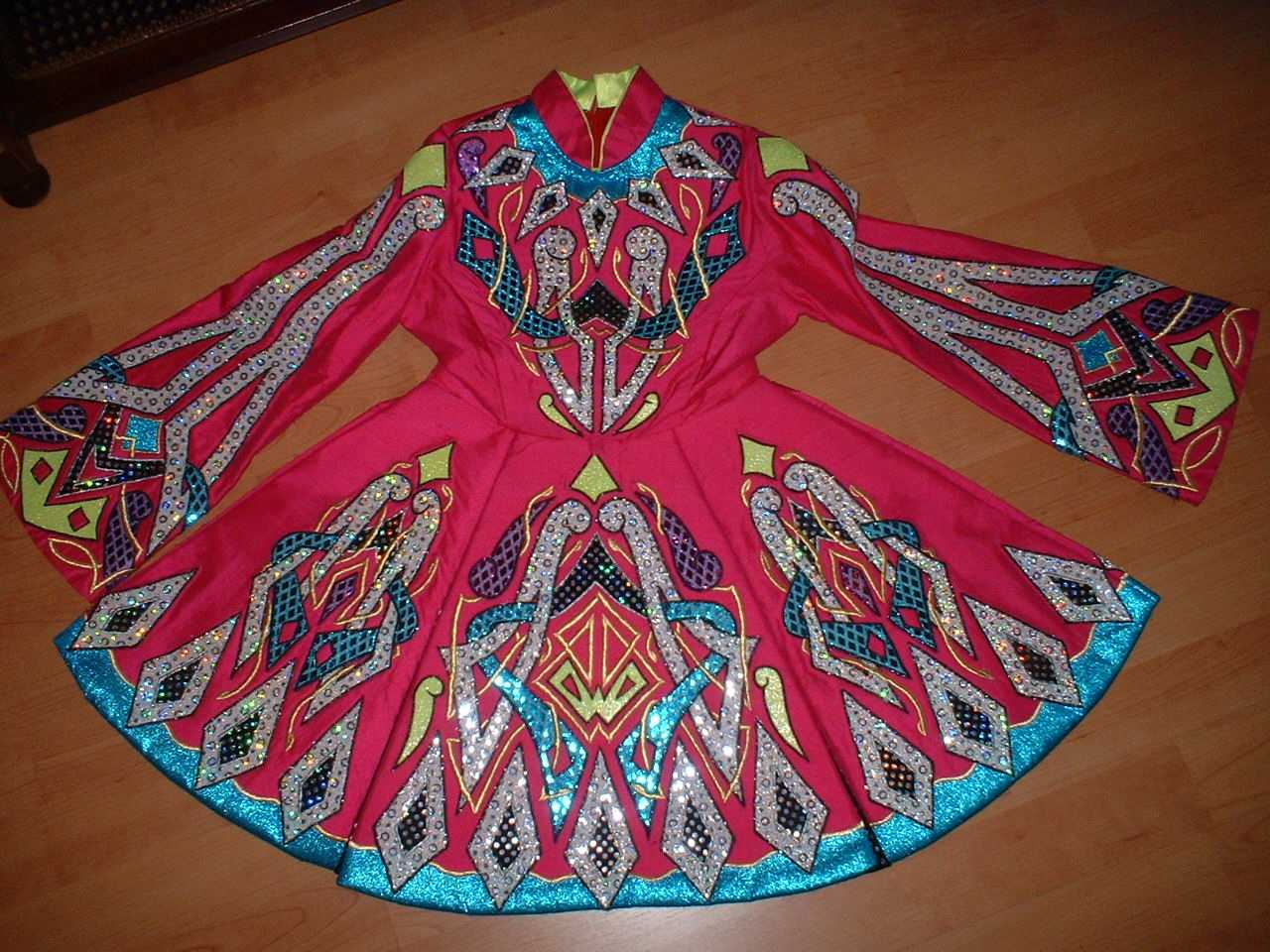 Kleid 44, Vorderseite