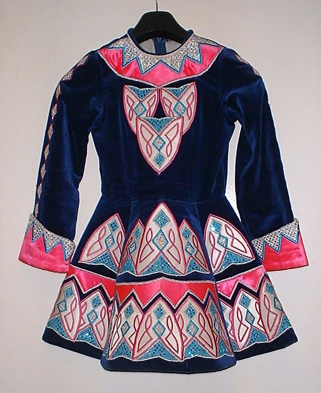 Kleid 320, Vorderseite