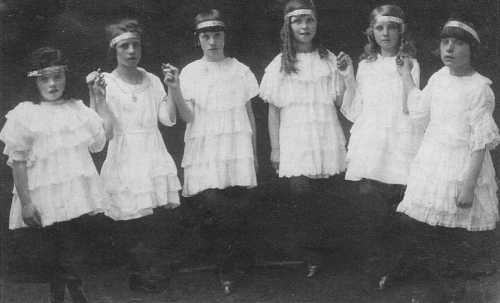 Essie Connolly Dancers, Dublin, Anfang 1920er