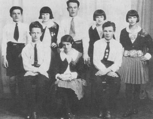 Schüler der O'Rourke School of Dancing, 1932, einschließlich Una Ni Ruairc (rechts)