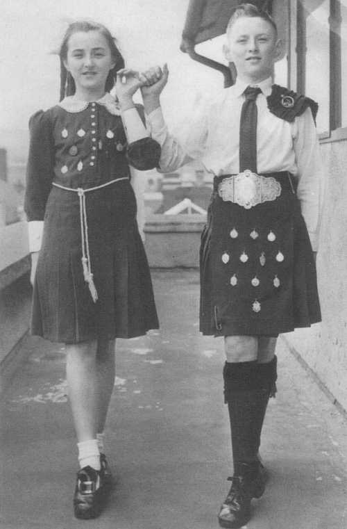 Ciss und John Cullinane, Schüler von Tommy Cullen, 1952