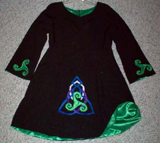 Einfaches Erwachsenenkleid, 2003