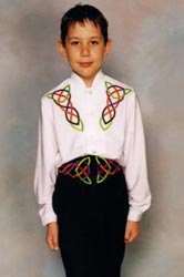 Hemd und Hose mit sparsamen Stickerein, 2003